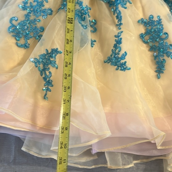 Elegant Dress - Picture 7 of 8